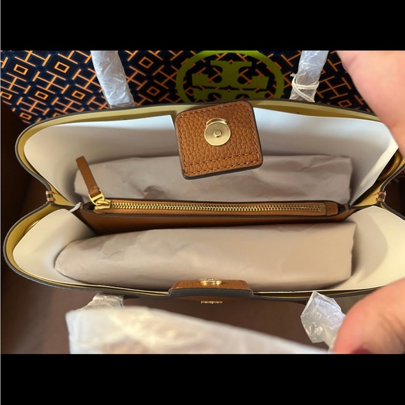 Tory Burch Crossbody - Picture 6 of 11